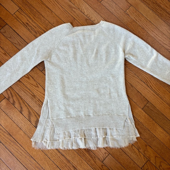 SOLD 100% Cashmere Oatmeal Sweater Top with Lace Bottom Trim - Picture 7 of 8